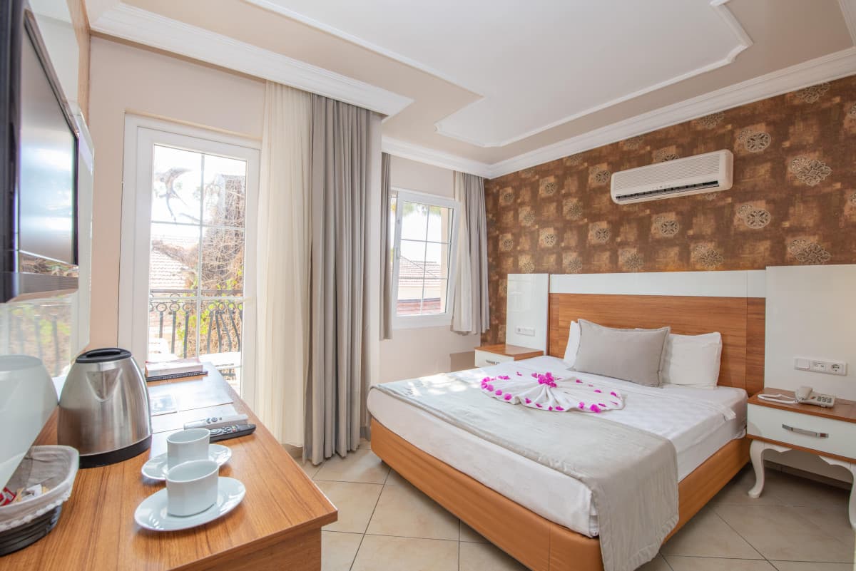 Nicholas Park Hotel