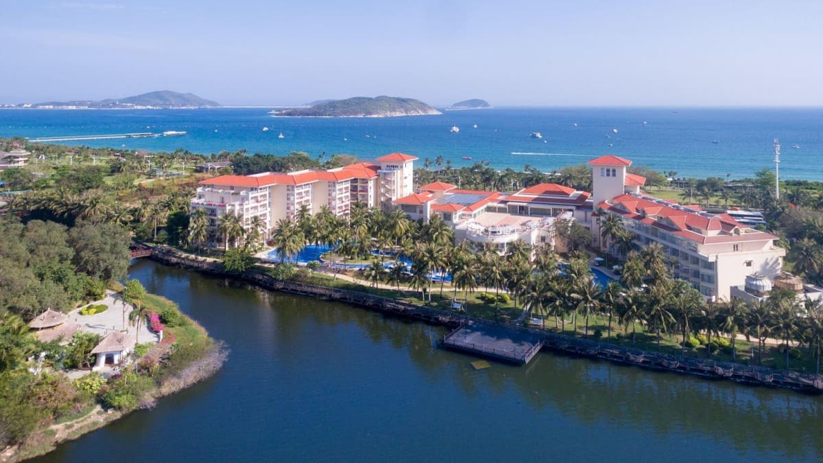 Golden Palm Resort Yalong Bay