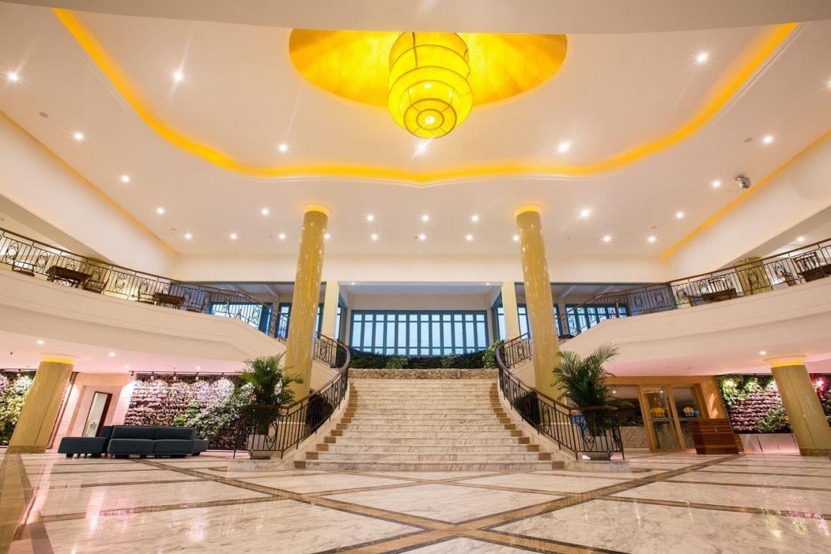Golden Palm Resort Yalong Bay