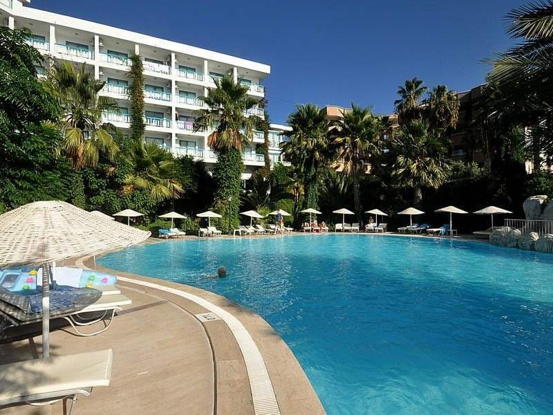 Tropical Beach Hotel