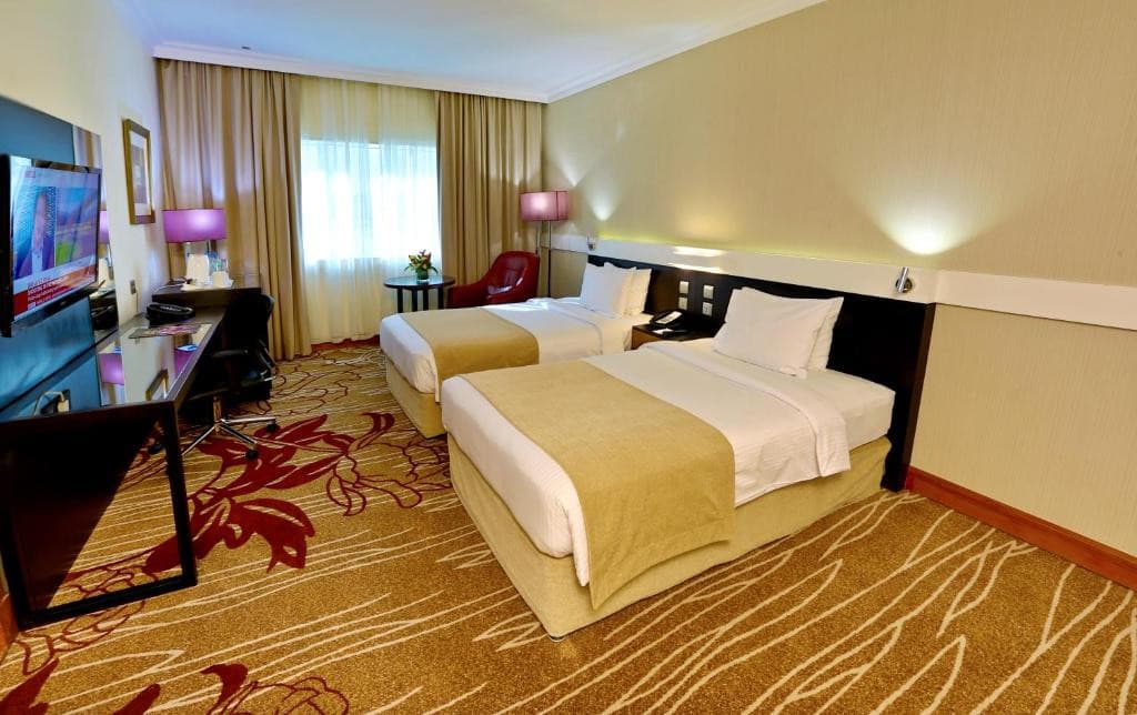 Excelsior Hotel Downtown