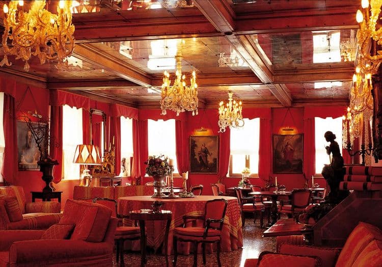 Metropole Hotel