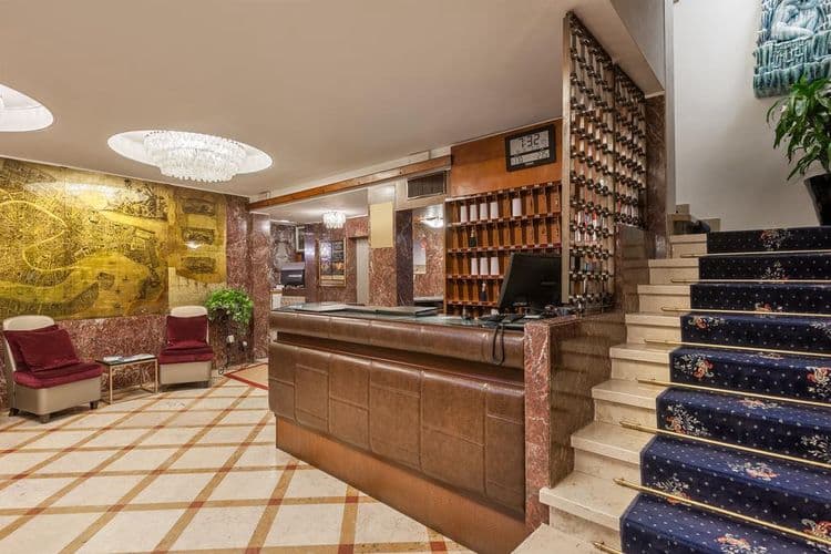 Montecarlo Hotel