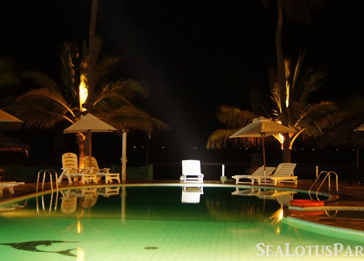 Sea Lotus Park Hotel