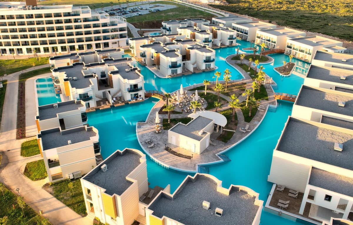 Aquasis De Luxe Resort & Spa