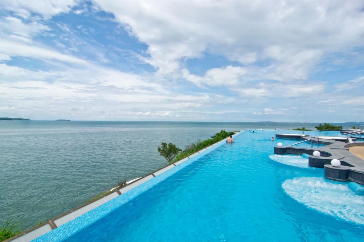 Royal Cliff Beach Hotel