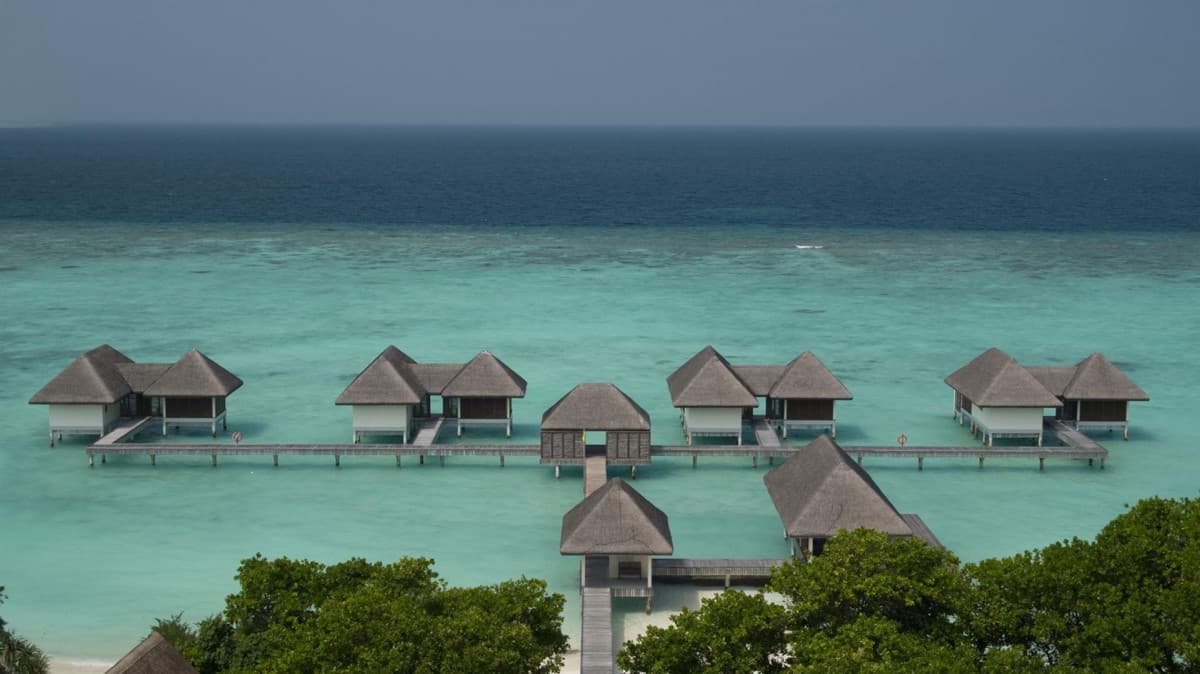 Four Seasons Landaa Giraavaru