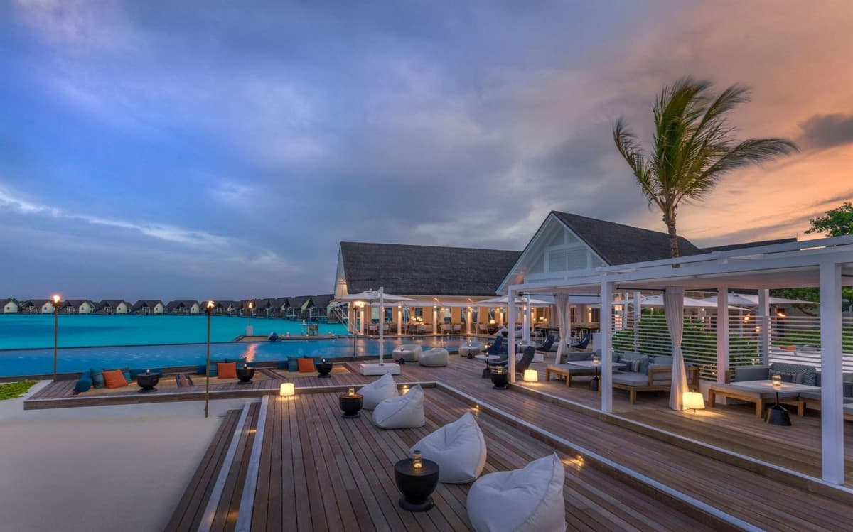 Four Seasons Landaa Giraavaru