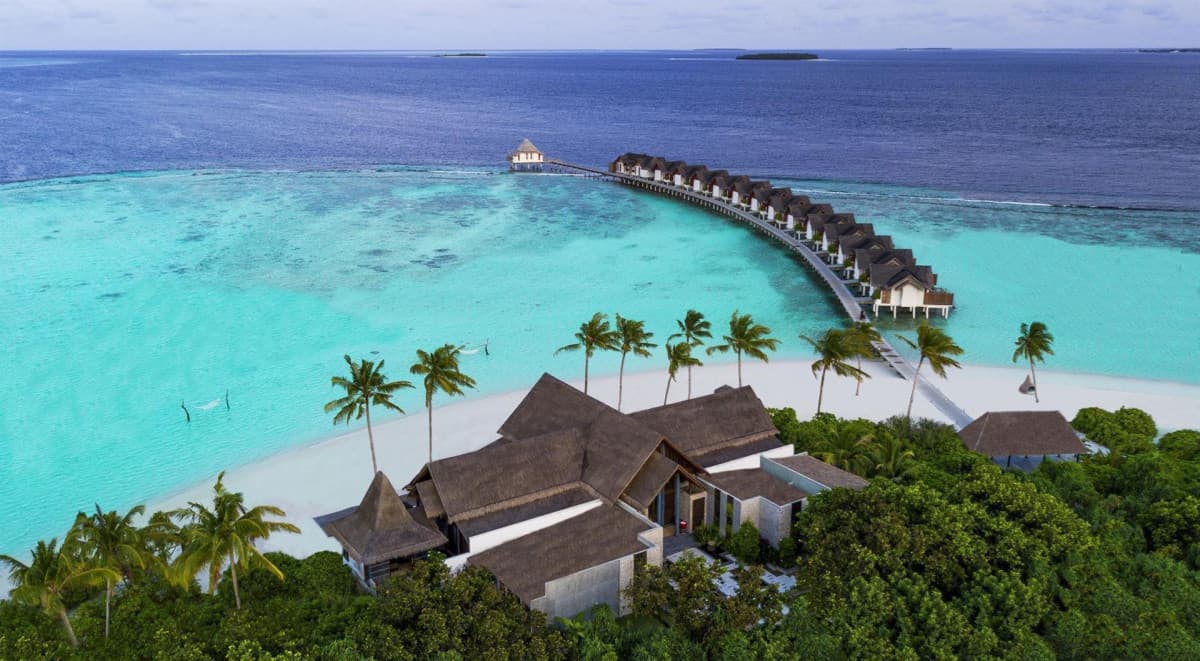 FURAVERI ISLAND RESORT