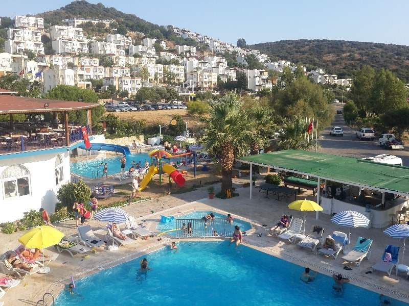 Chronos Beach Hotel