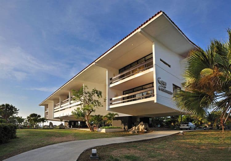 Sol Sirenas Coral Hotel