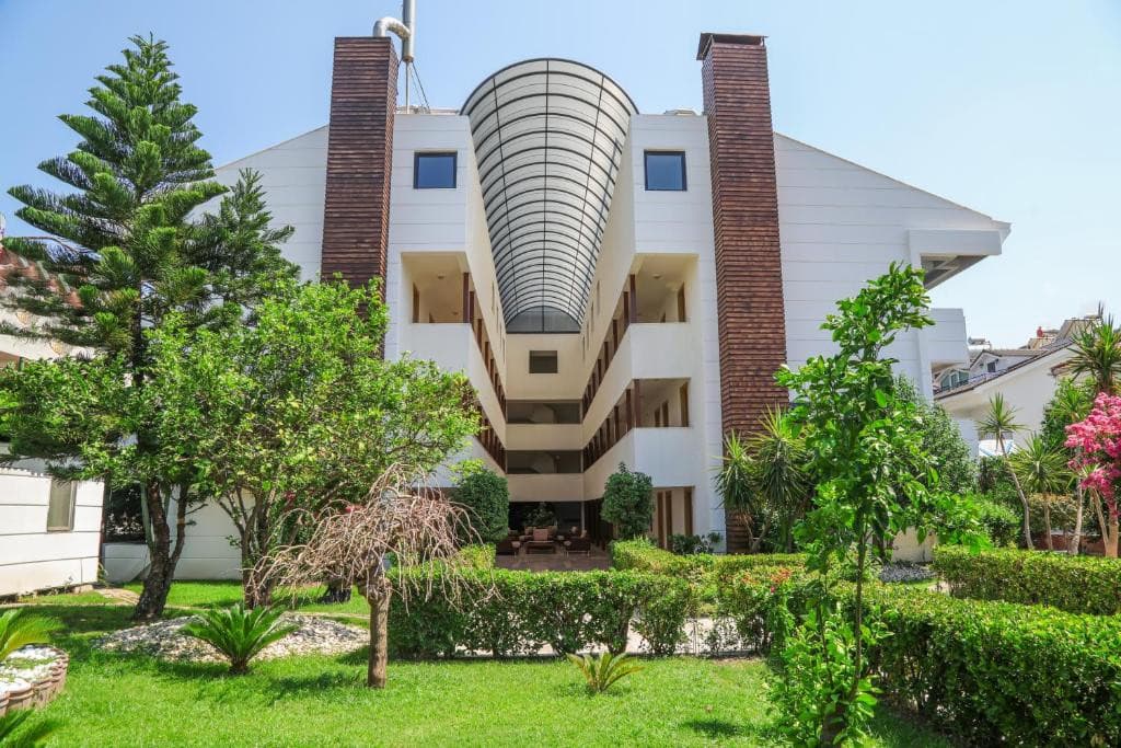 Fame Hotel