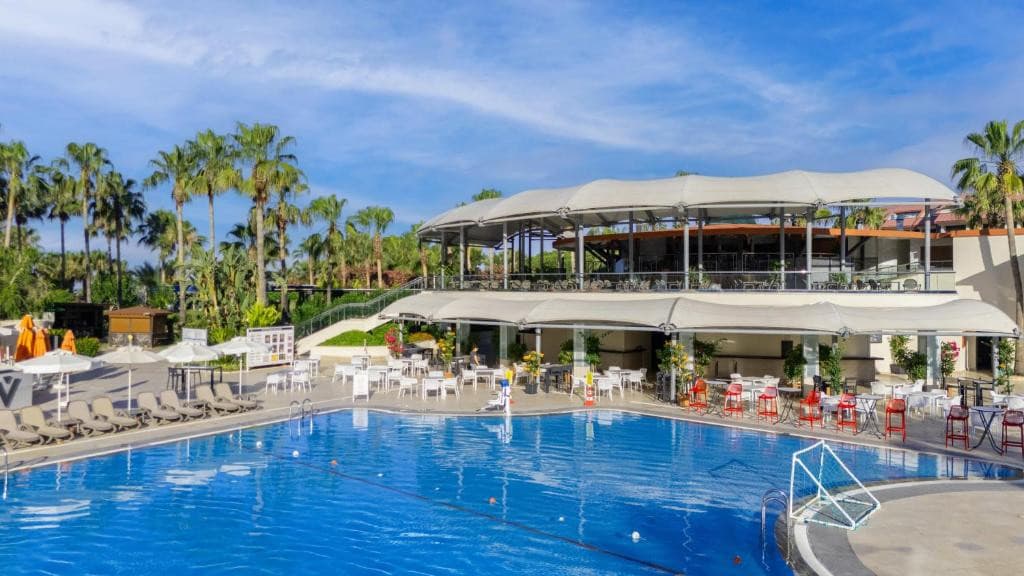 Vonresort Golden Coast Hotel