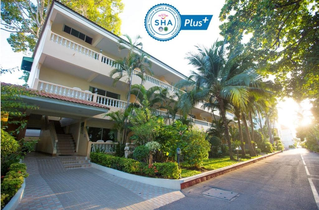Twin Palms Resort