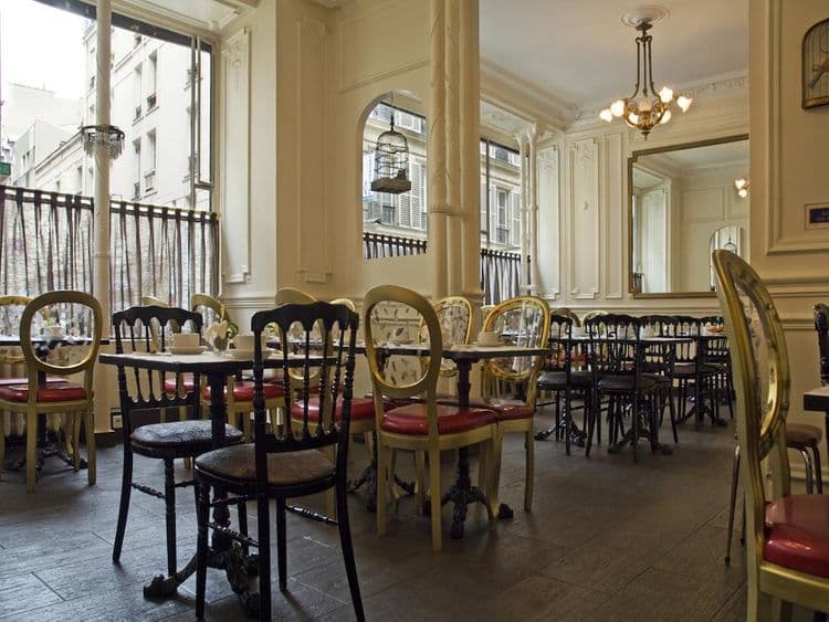 Peyris Opera Hotel