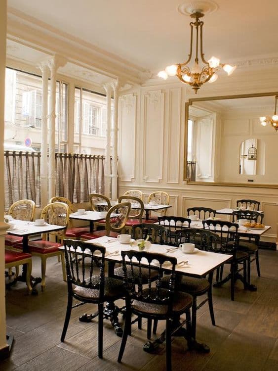 Peyris Opera Hotel