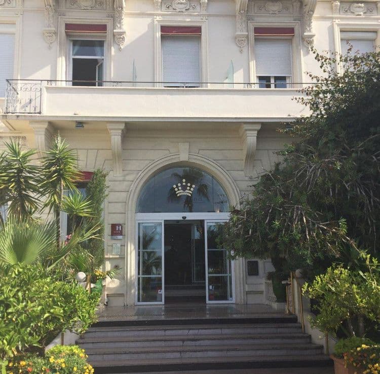West End Promenade Hotel