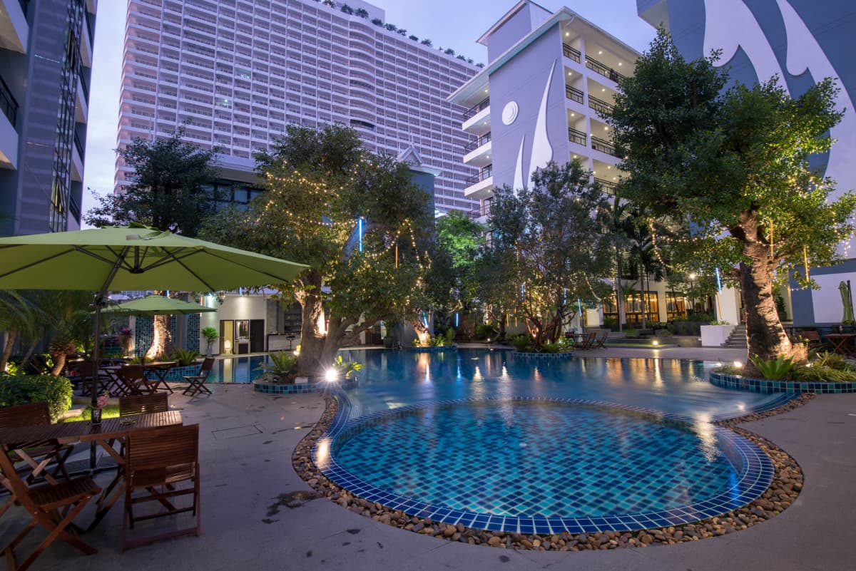 BAYBEACH RESORT JOMTIEN
