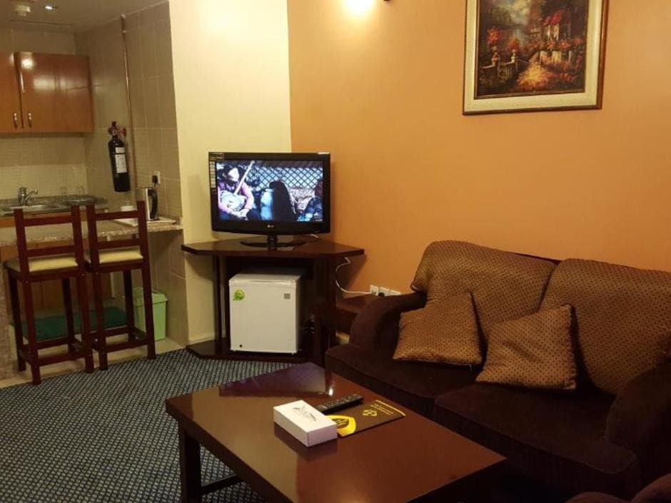 Al Bustan Tower Hotel Suites