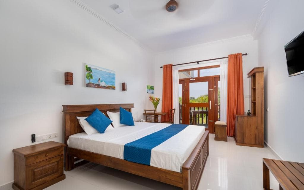 Hotel Southern Blue Sapphire