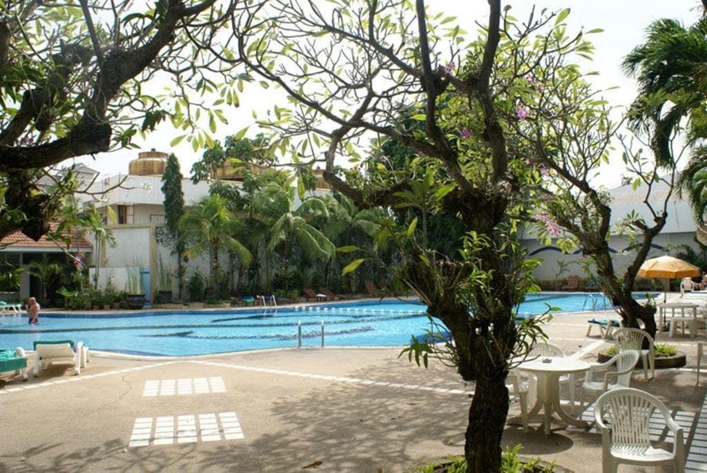Royal Twins Palace Hotel