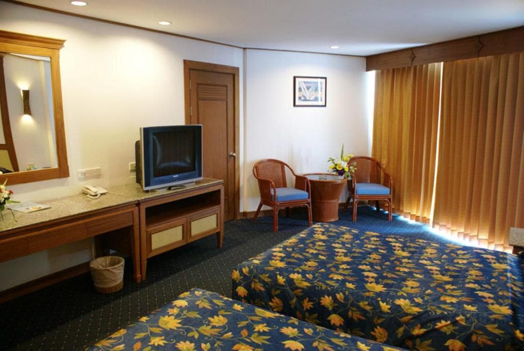 Royal Twins Palace Hotel