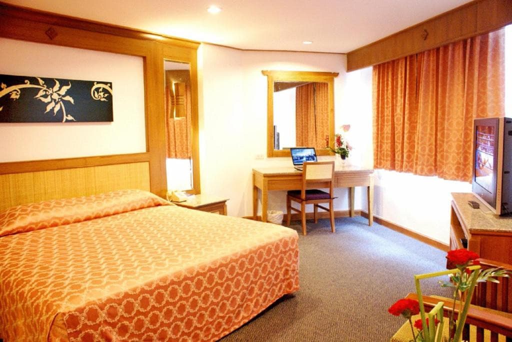 Royal Twins Palace Hotel