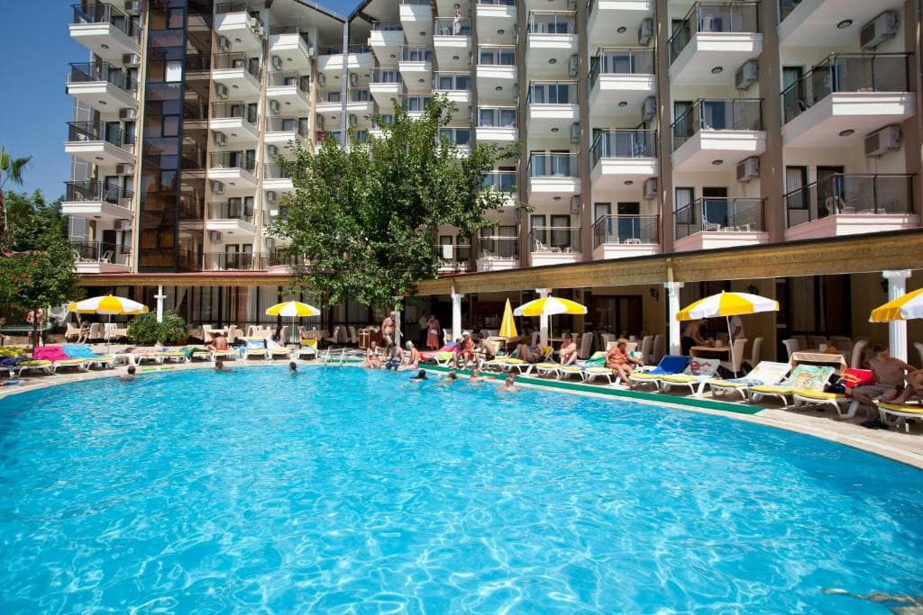 Monte Carlo Hotel