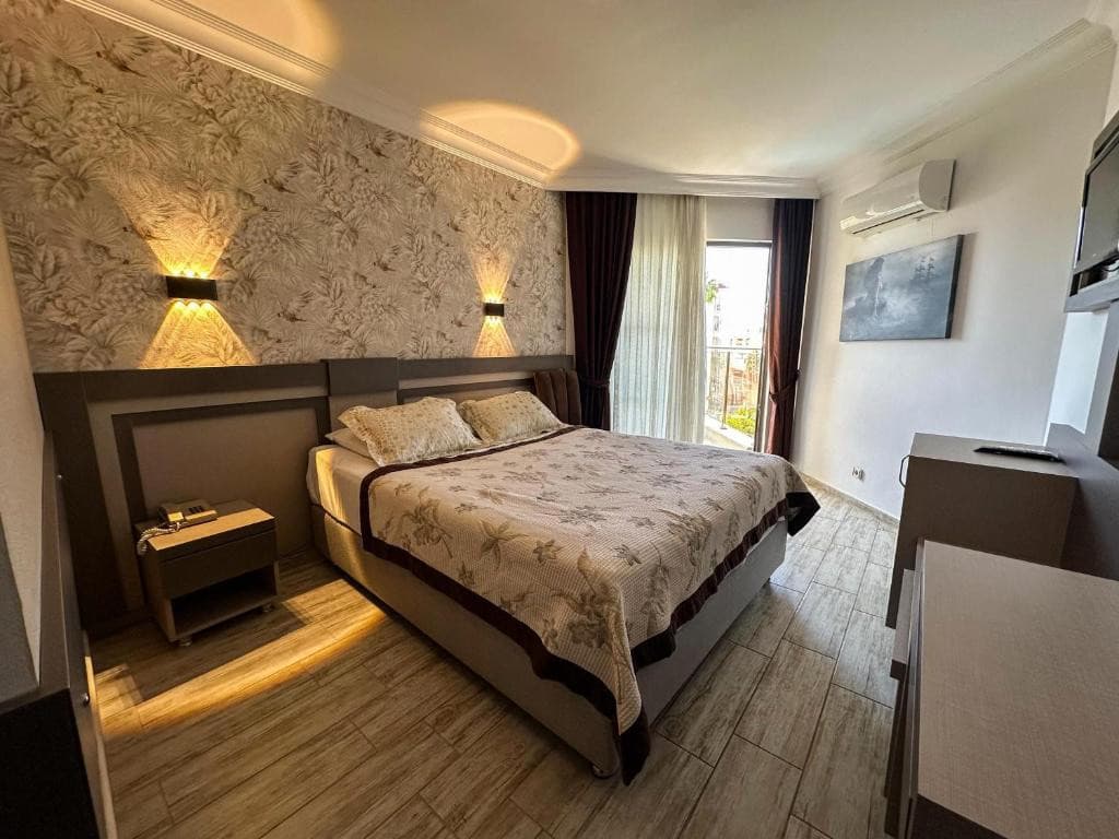 Monte Carlo Hotel