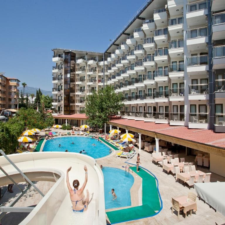 Monte Carlo Hotel
