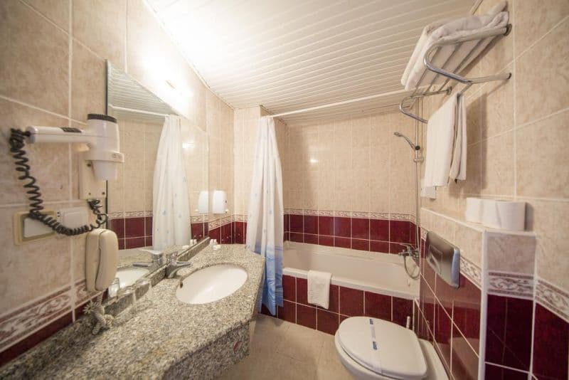 Klas Dom Hotel