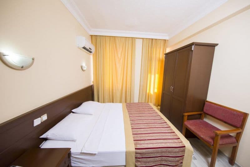 Klas Dom Hotel