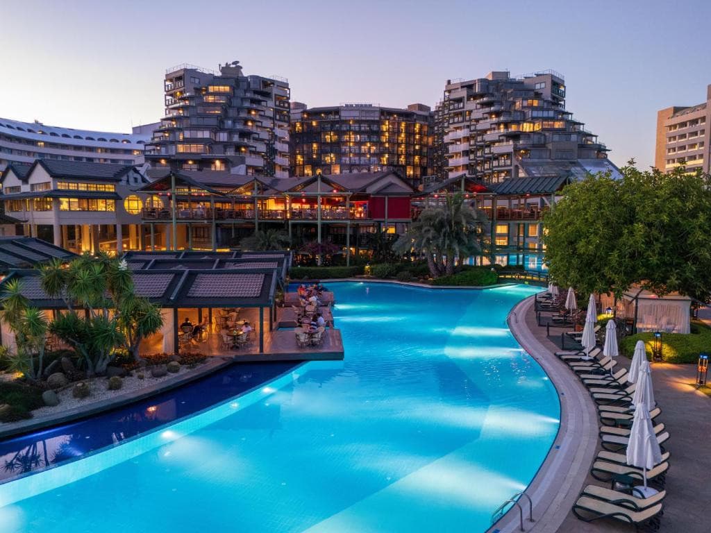 Limak Lara De Luxe Hotel & Resorts