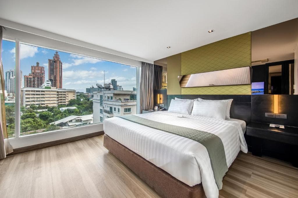 Golden Tulip Mandison Suites