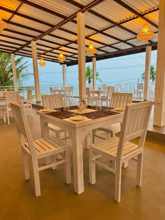 Palazzo Beach Hotel
