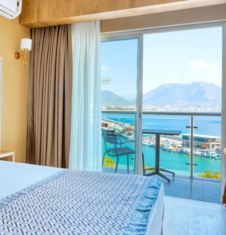 Seaport Hotel