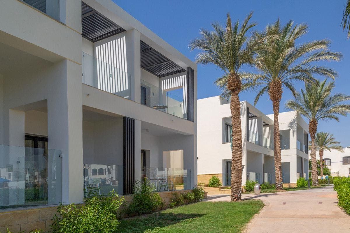 Shores Amphoras Resort