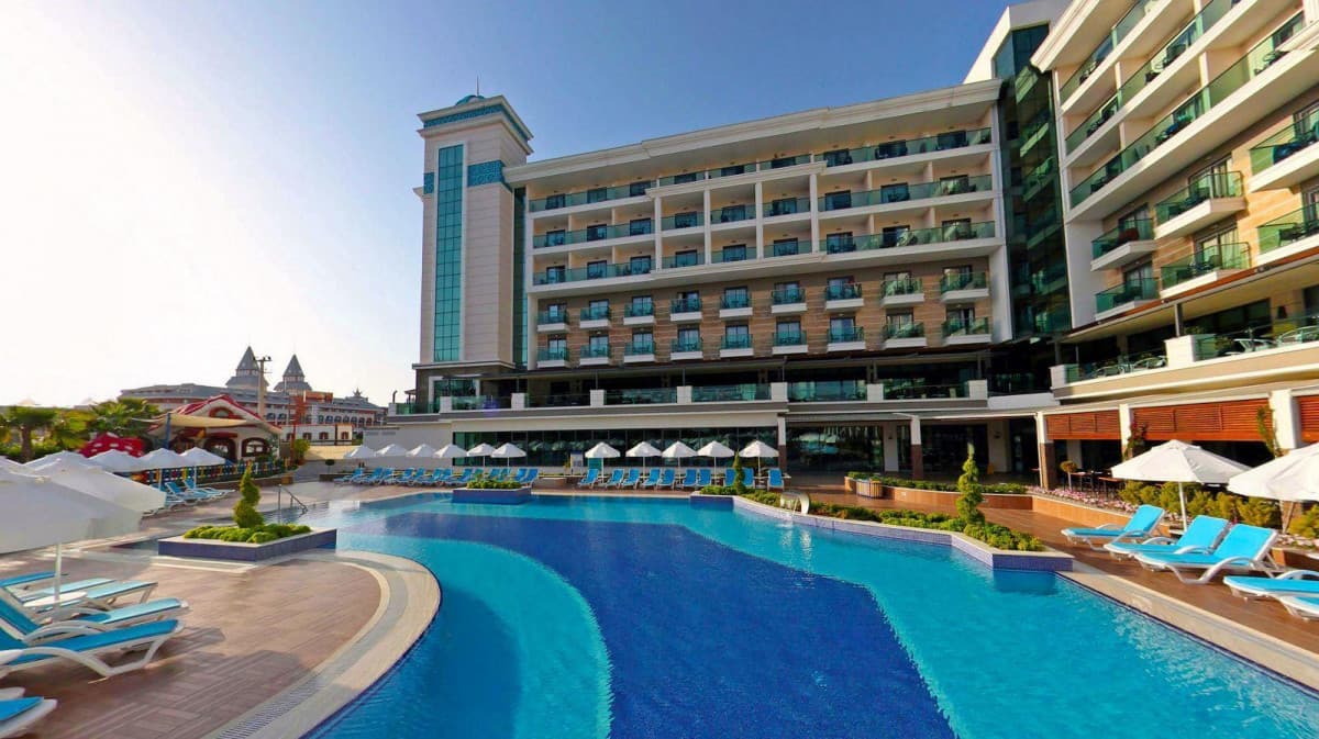 Luna Blanca Resort & Spa Hotel