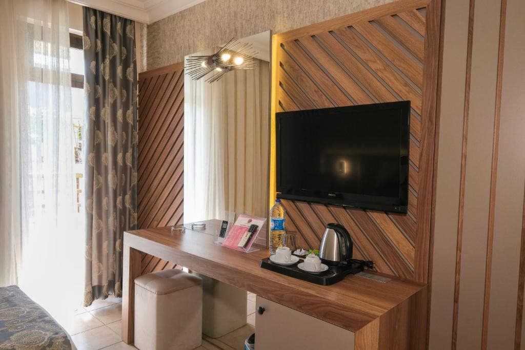 Kandelor Hotel