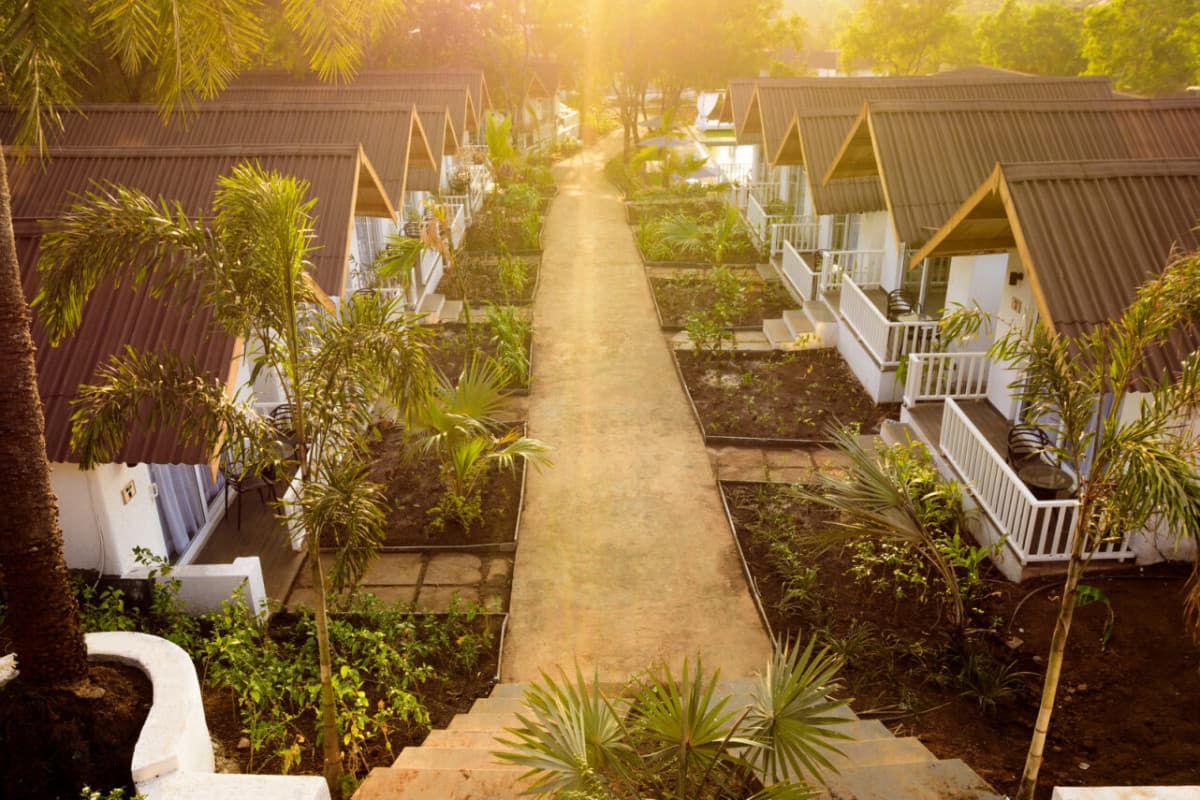WHITE WOOD RESORT MORJIM