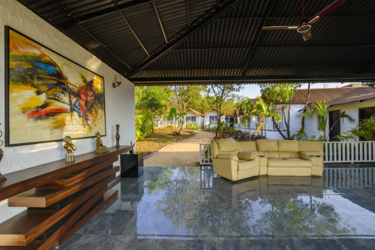WHITE WOOD RESORT MORJIM