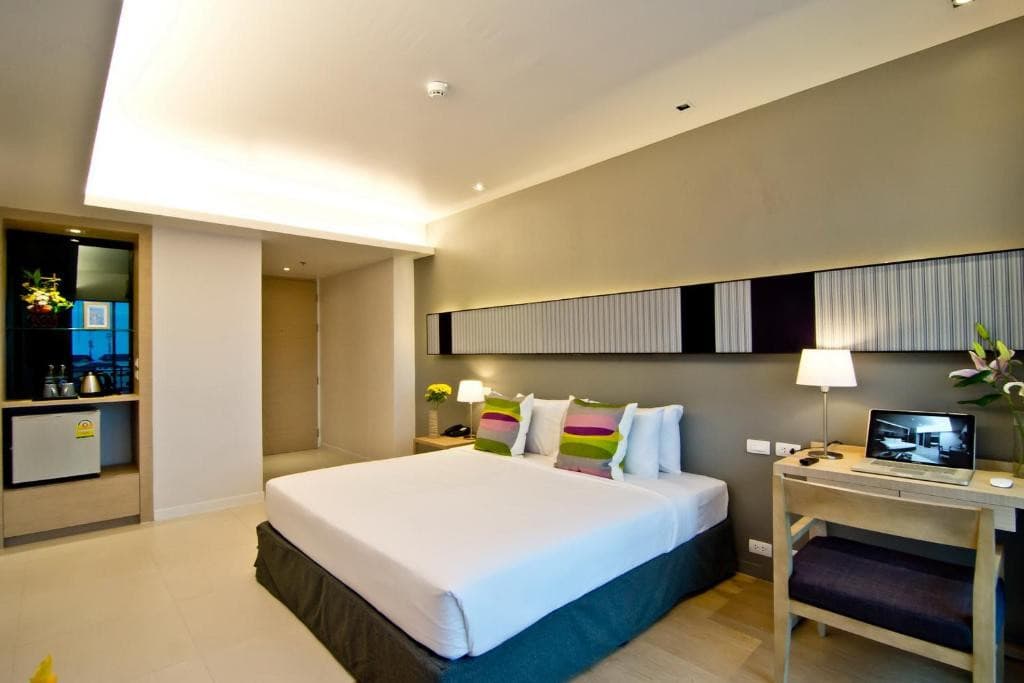 SUN XCLUSIVE HOTEL (THE)