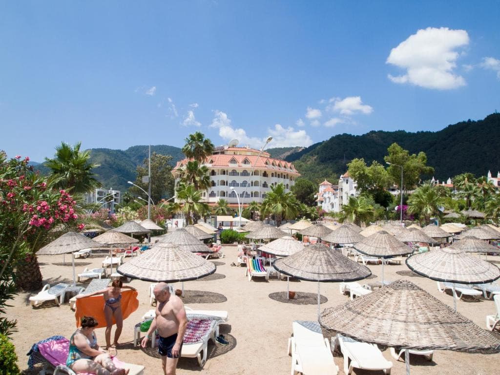 Fortuna Beach Hotel
