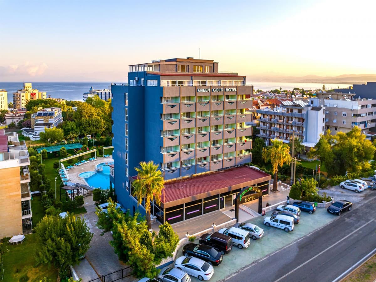 Green Gold Hotel