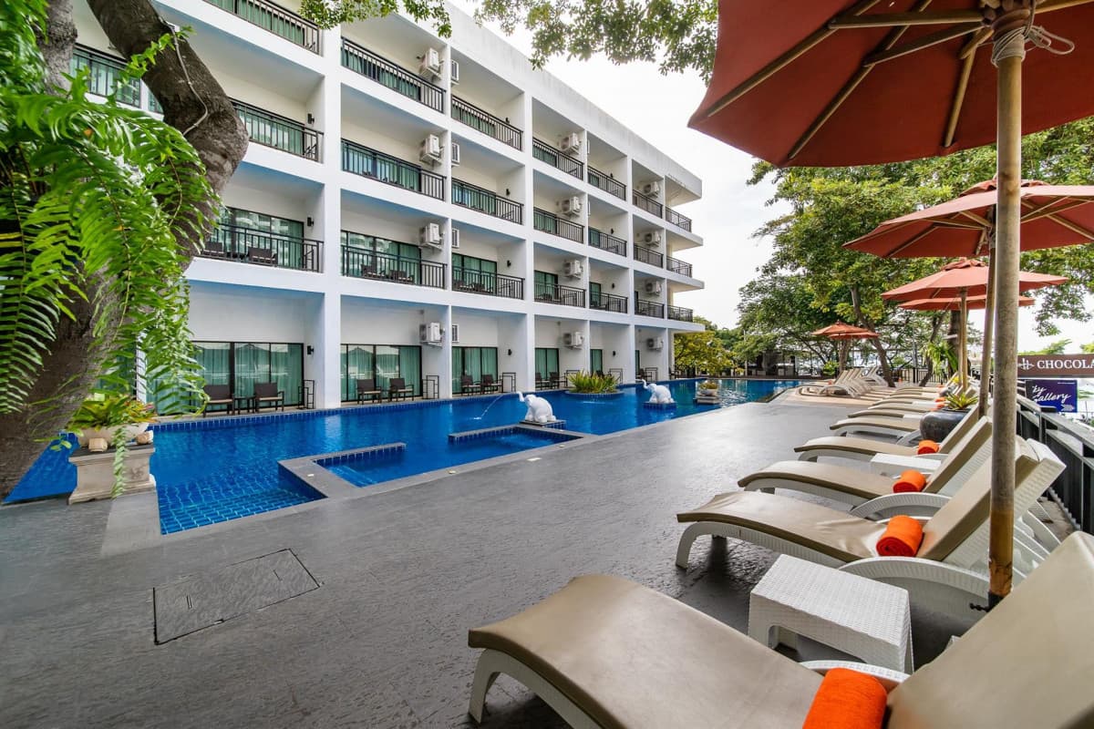 Cosy Beach Hotel