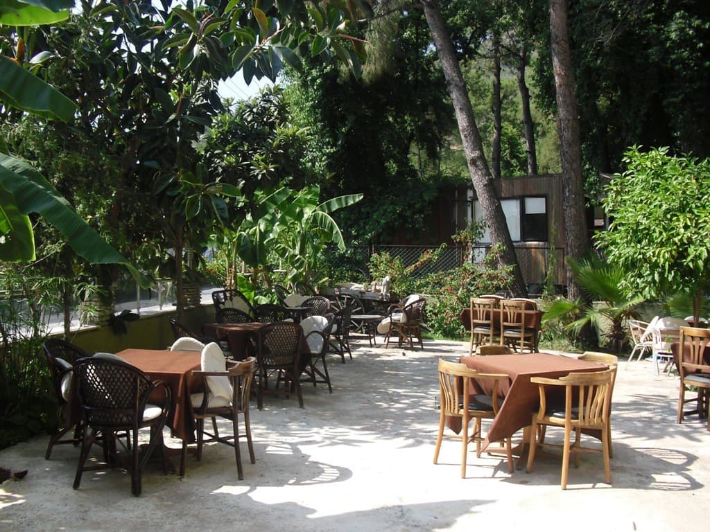 Anerissa Hotel