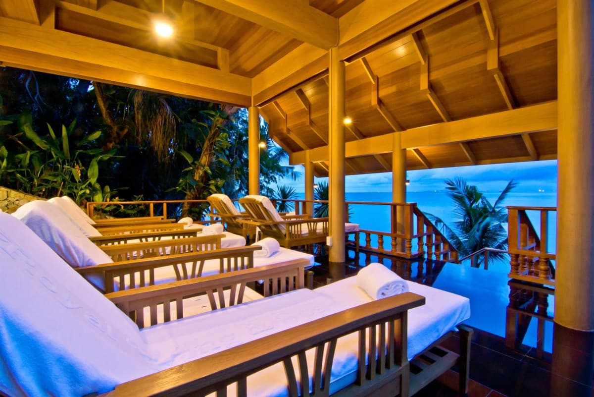 Royal Wing Suites & Spa