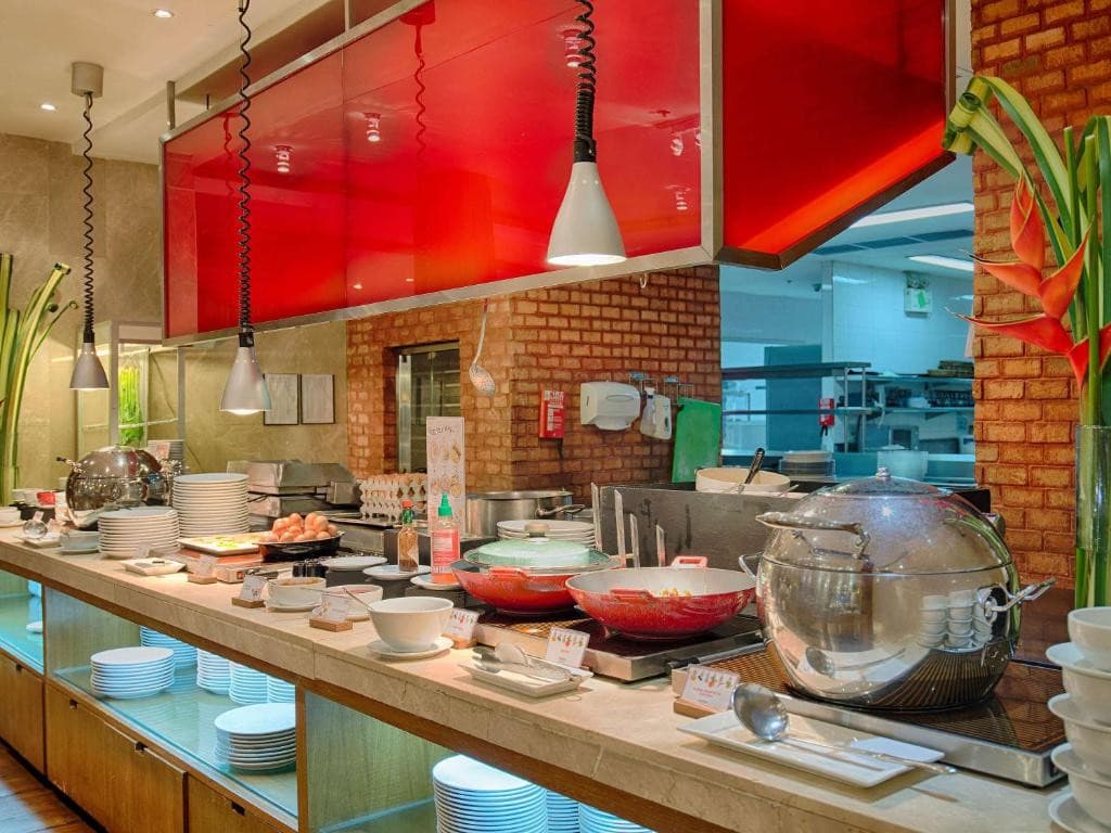 Novotel Phuket Surin Beach Resort