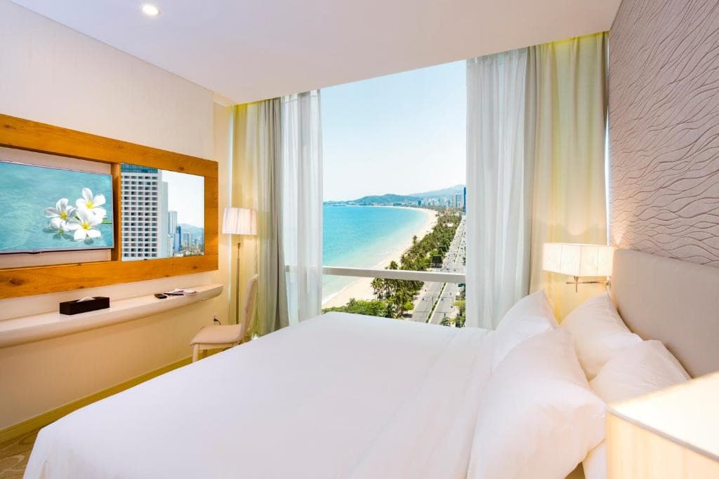 Diamond Bay Hotel