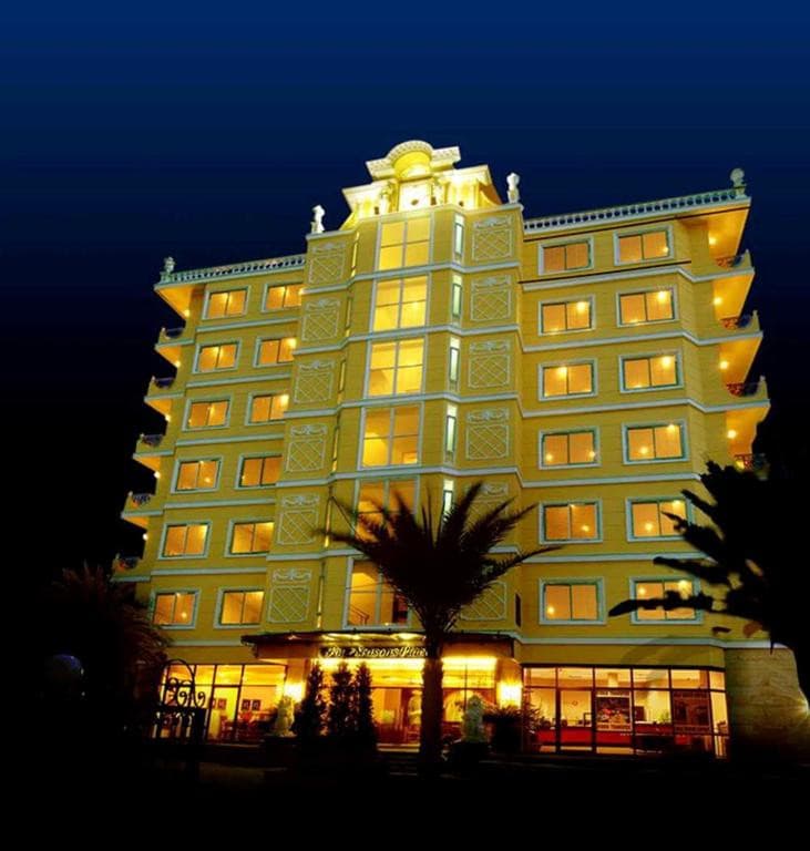 FOUR SEASONS PLACE